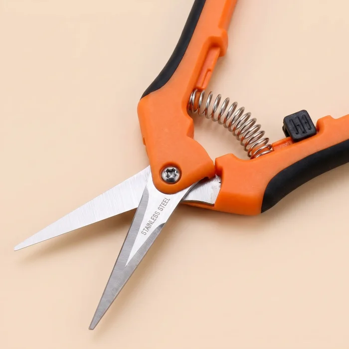 Precision Pruning Snips